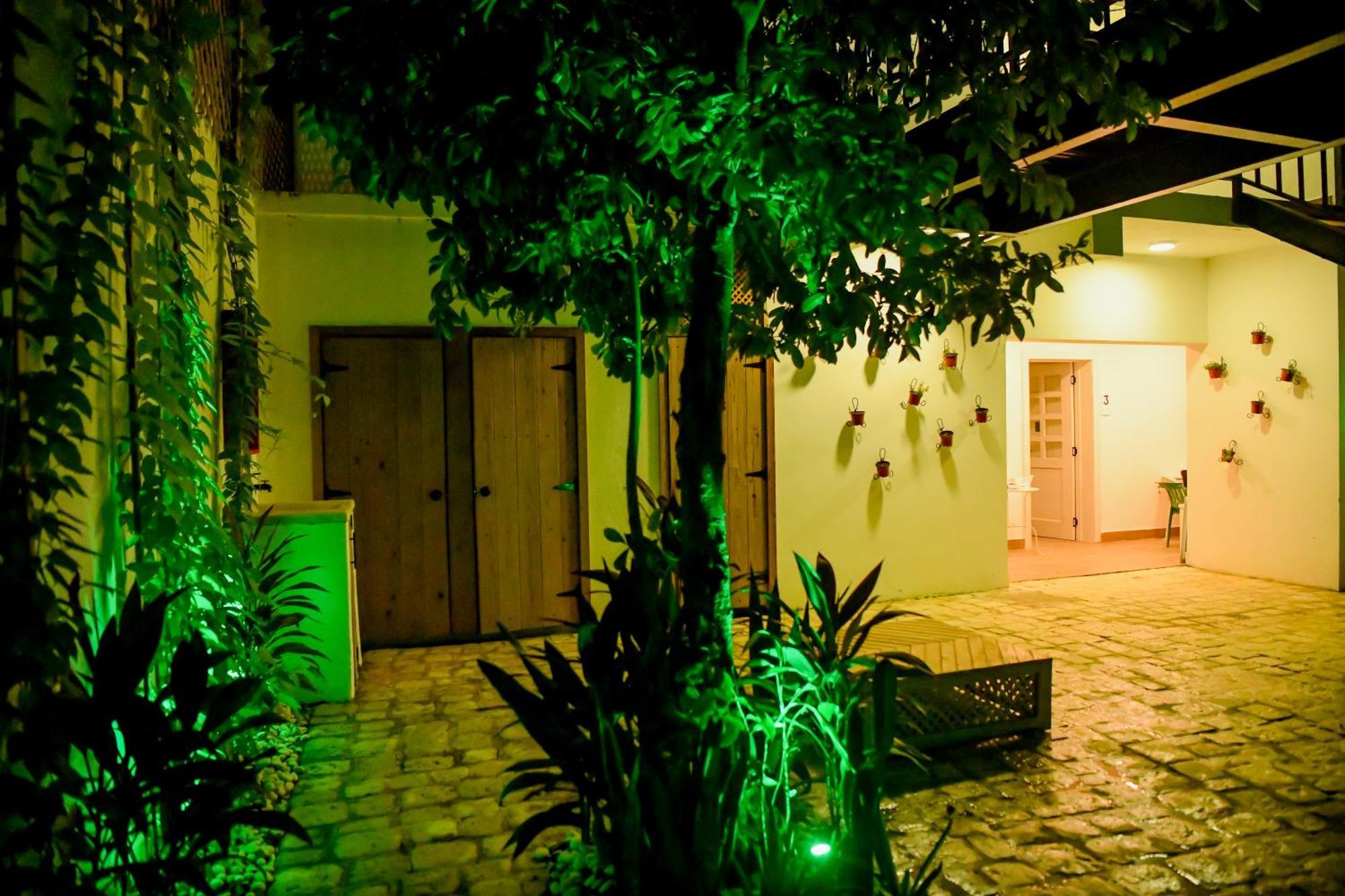 Honky Tonk Colonial Hotel ซานโตโดมิงโก ภายนอก รูปภาพ
