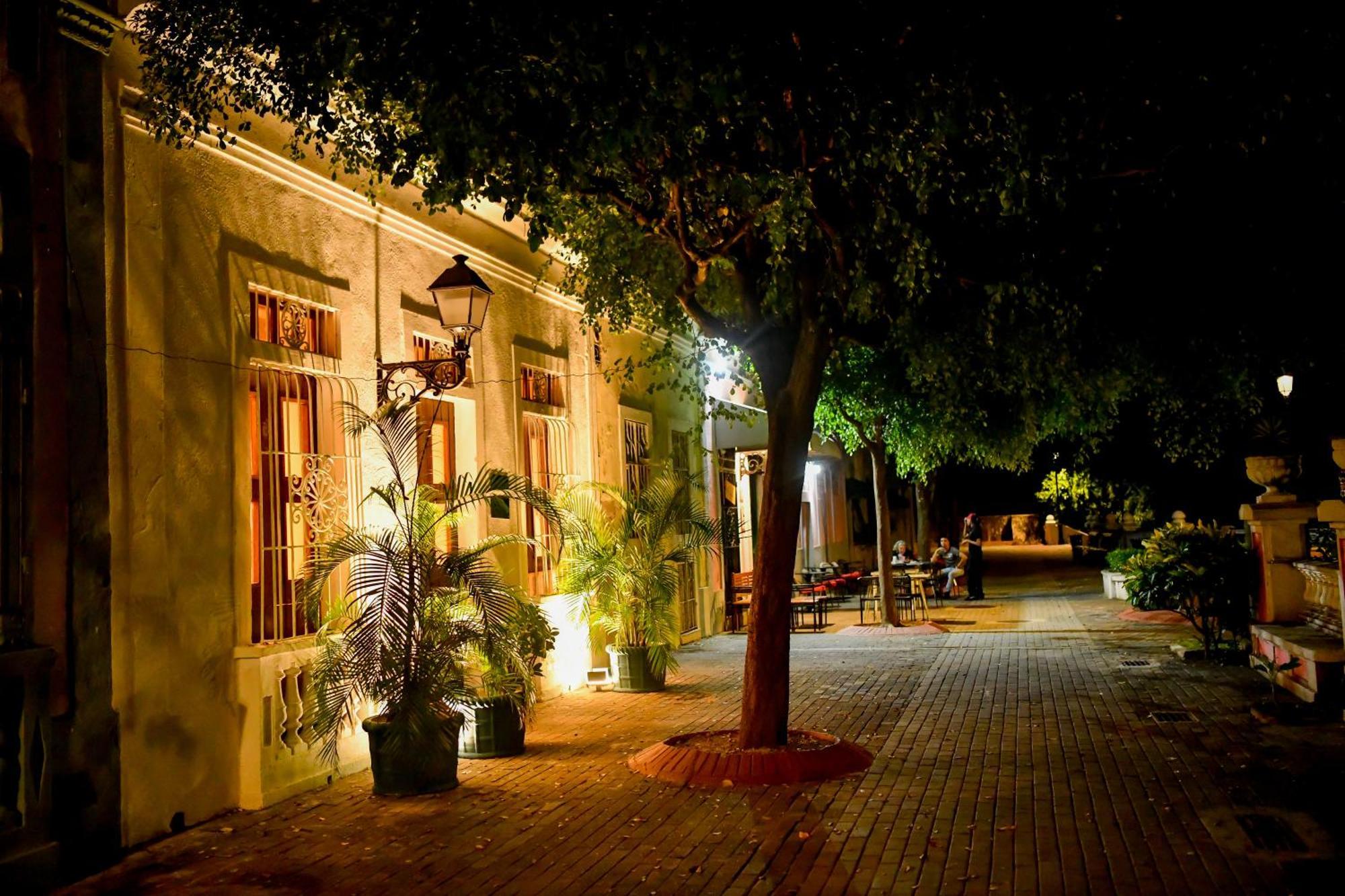 Honky Tonk Colonial Hotel ซานโตโดมิงโก ภายนอก รูปภาพ